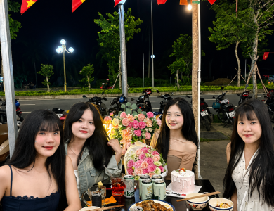 Quán Nướng Gia Đình Ở Bến Tre | Không Gian Sân Vườn Đẹp – Làng Nướng Thơm